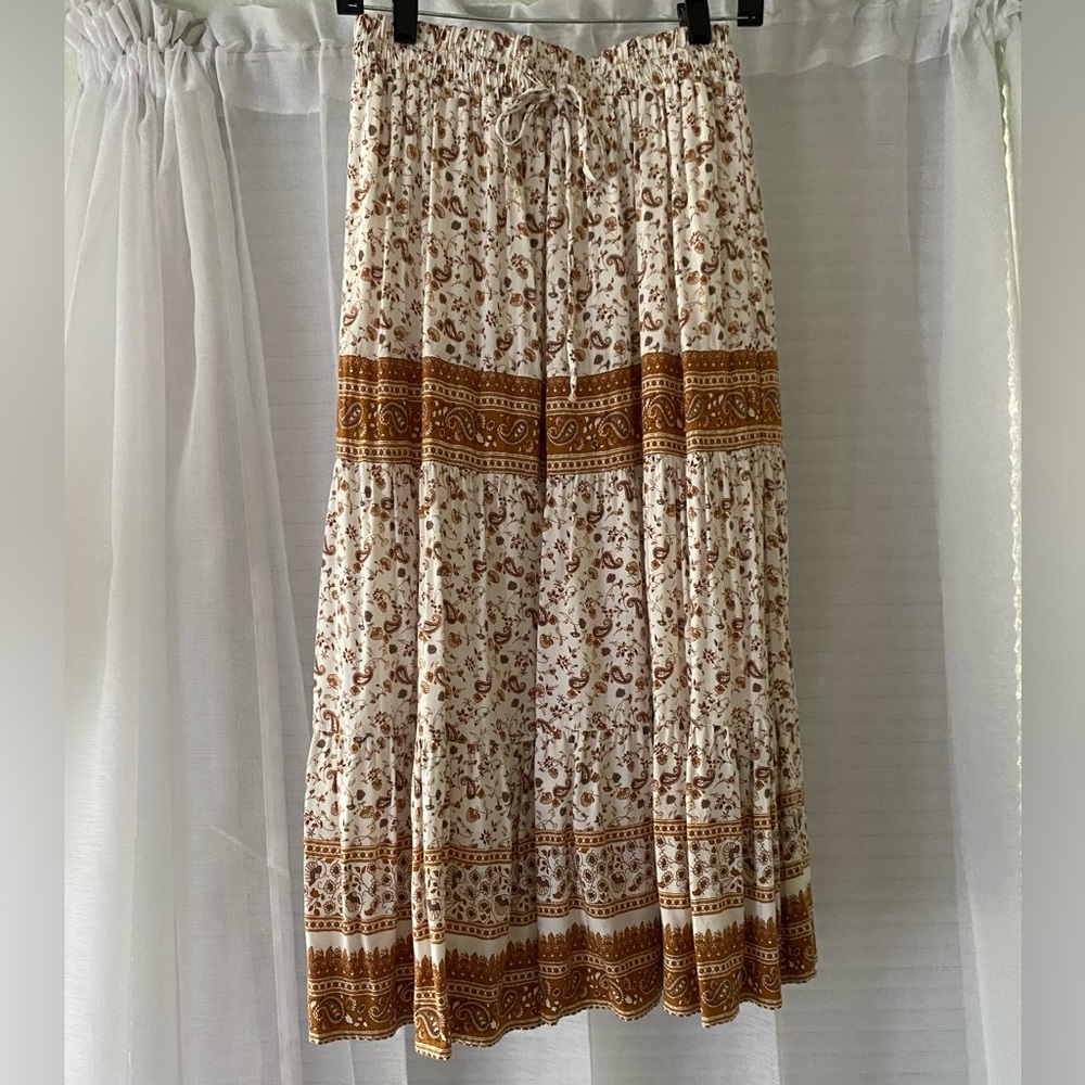 Boho Flowy Beige Skirt